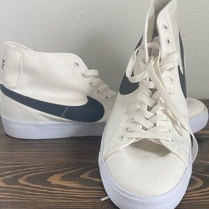 Nike Canvas High-Tops in Cream and Black